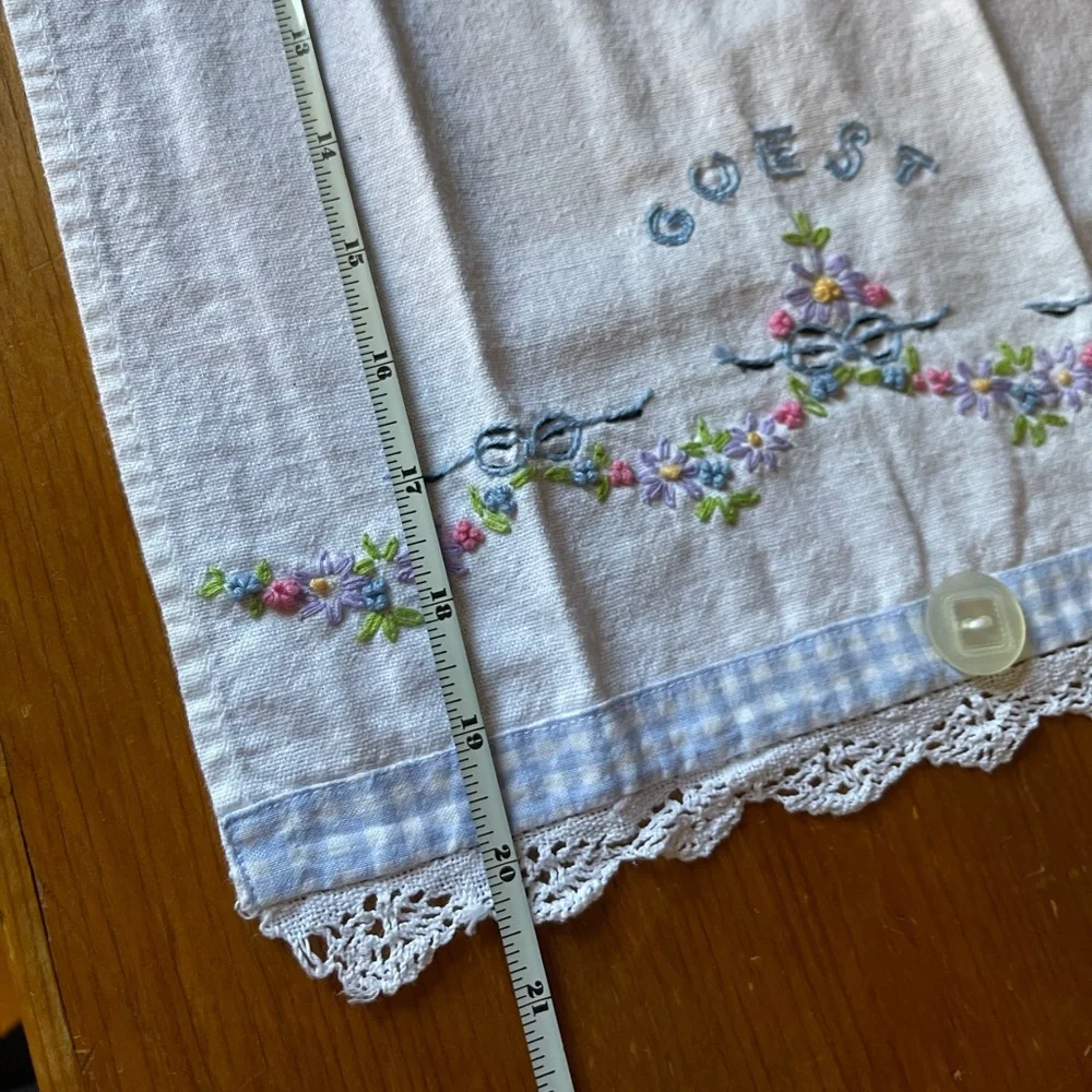 Two’s Company “Guest” Hand Towel